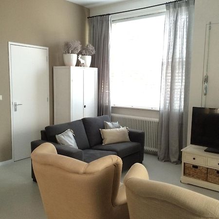 Raadhuis Egmond إغموند آن دن هوف الغرفة الصورة