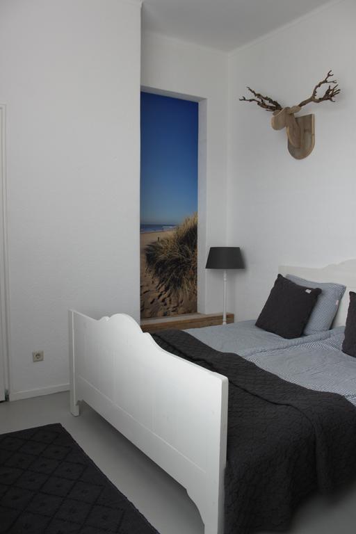 Raadhuis Egmond إغموند آن دن هوف الغرفة الصورة